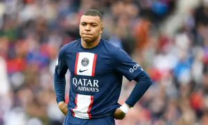Ile zarabia Mbappe w PSG? Zaskakujące szczegóły jego kontraktu