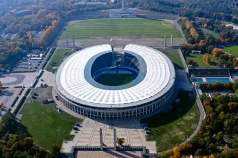 Gdzie mistrzostwa świata w piłce nożnej? Poznaj miasta i stadiony