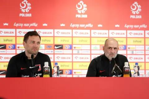 Michał Kwiatkowski, trener reprezentacji Polski w piłce nożnej, podczas konferencji prasowej PZPN.