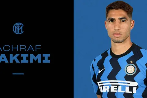 Achraf Hakimi w koszulce Interu Mediolan. Jego obecne drużyny to Inter i reprezentacja Maroka.