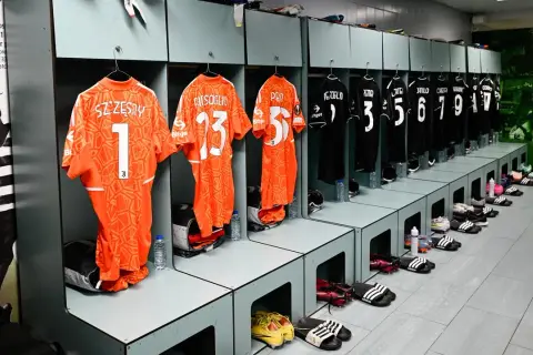 Jaki piłkarz ma numer 10? Odkryj największe gwiazdy futbolu