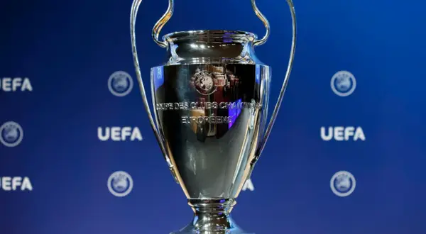 Trofeum Ligi Mistrzów, symbol tego, co ile jest Liga Mistrzów.