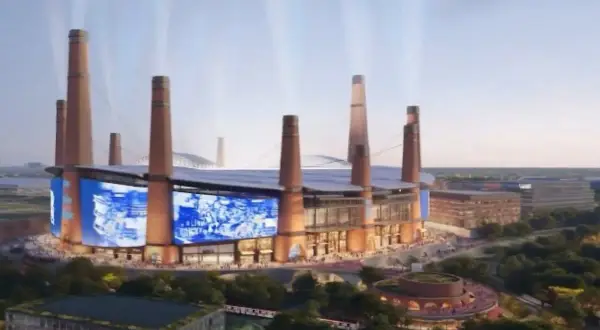 Nowy stadion dla klubu z Birmingham, z charakterystycznymi kominami i wielkimi ekranami.