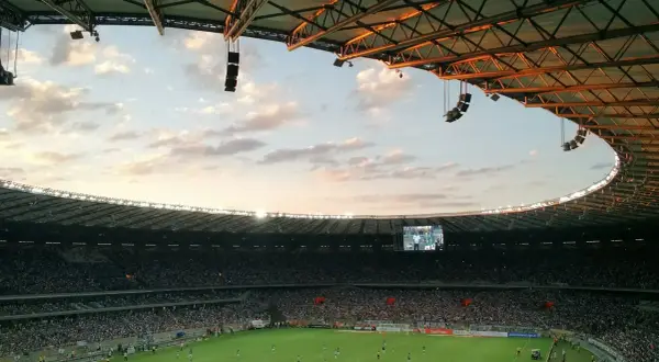 Gdzie powstał pierwszy klub piłki nożnej? Odkryj jego historię i znaczenie