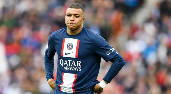 Ile zarabia Mbappe w PSG? Zaskakujące szczegóły jego kontraktu