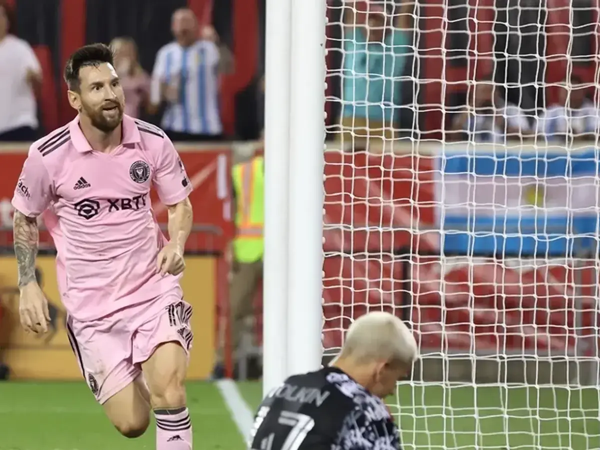 Lionel Messi w różowej koszulce Interu Miami, być może właśnie zaliczył kolejną asystę, umacniając swoją pozycję jako ten, kto ma najwięcej asyst w historii piłki nożnej.