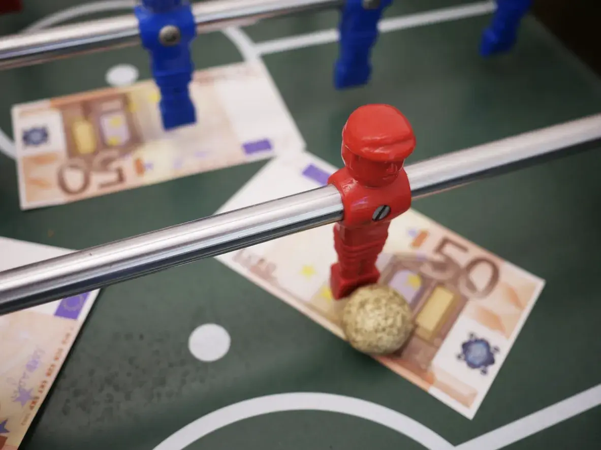 Popularność zakładów sportowych w Polsce – co przyciąga fanów piłki?